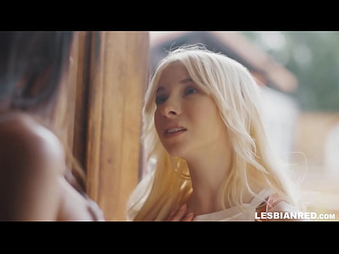 ❤️ Tyttö tulee kotiin muutamaa kuukautta myöhemmin ja päätyy syömään äitipuolensa pillua ️ Kaunis porno at us ﹏