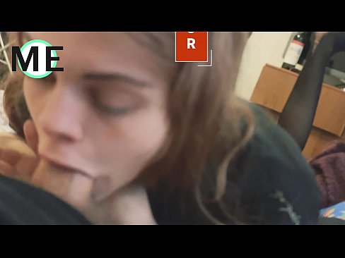 ❤️ Kurkkumulkku, revityt sukkahousut ja revityt korkokengät kiva tavata ️ Kaunis porno at us ﹏